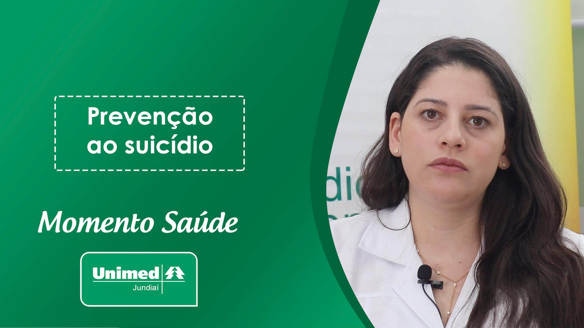 Thumb com fundo verde, psicóloga sentada e card 