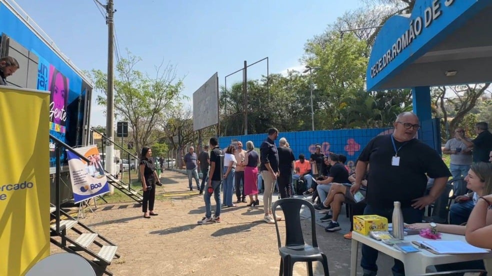 Fachada CECE Romão de Souza