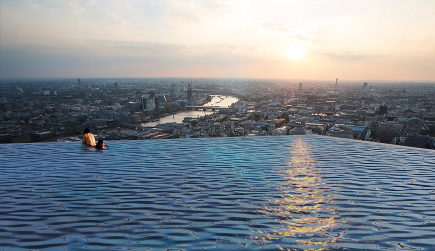 Piscina com borda infinita em Londres