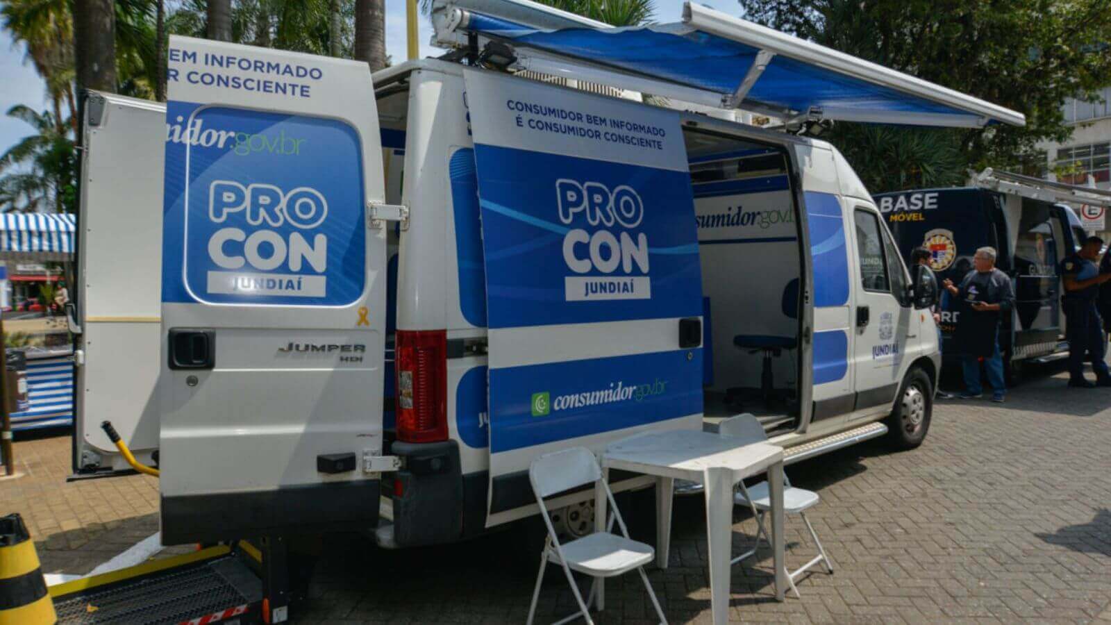 Van do Procon Móvel