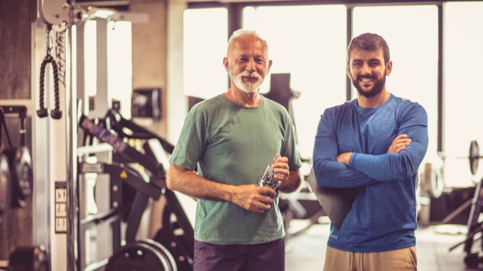 Pessoas em academia Pessoas em academia