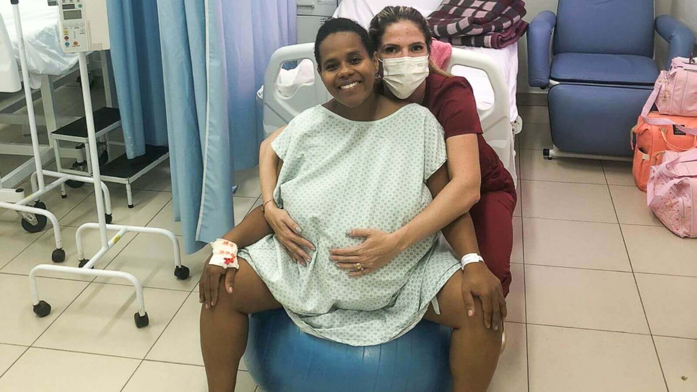 Doula com gestante em Hospital de Itupeva