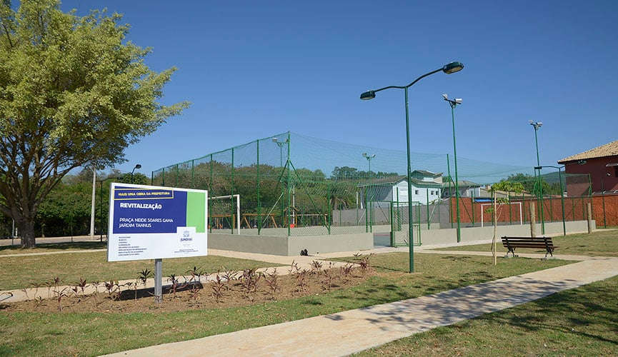 Quadras esportivas dos bairros estão de cara nova