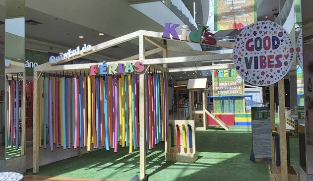 espaço para brincadeiras em shopping