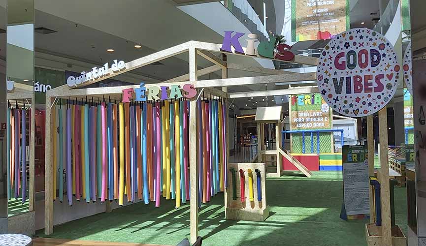 espaço para brincadeiras em shopping