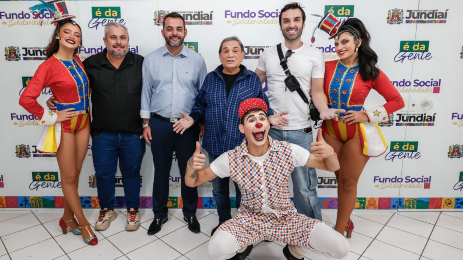 Reder Circus doa alimentos para jundiaí