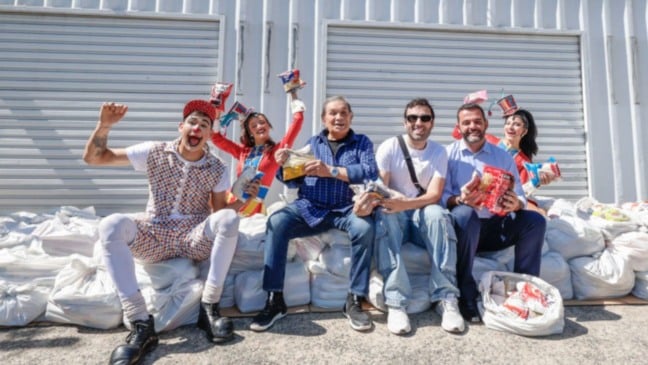 Reder Circus doa alimentos para jundiaí