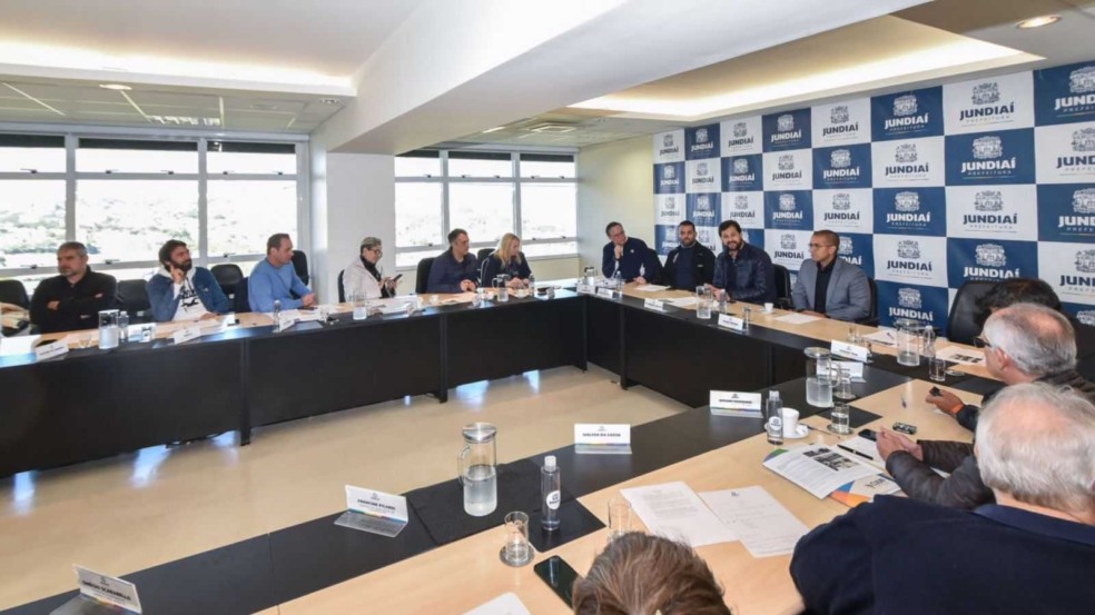 Prefeito Luiz Fernando Machado e gestores de Jundiaí receberam o prefeito de Boa Vista, no Paço Municipal, neste domingo (22) (Foto: Prefeitura de Jundiaí)