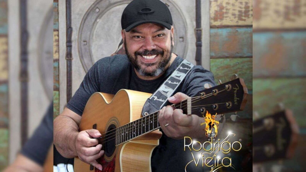 Cantor Rodrigo Vieira