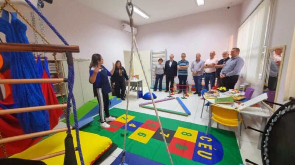 Rotary Club Jundiaí doa materiais e equipamentos para a APAE