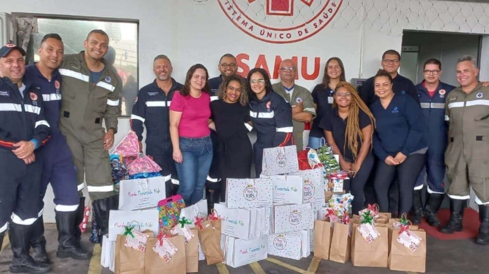 Funcionários da SAEC e SAMU doam brinquedos