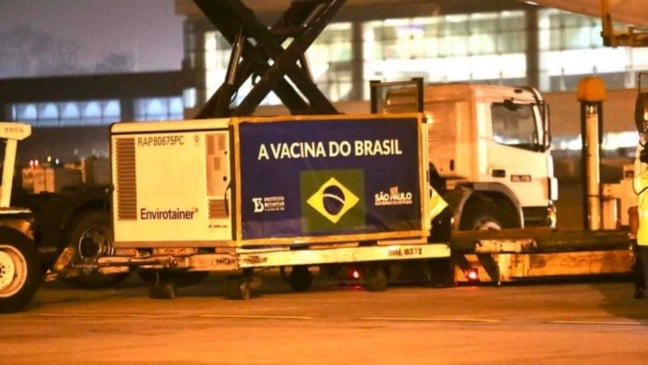 Carga de vacinas Coronavac em SP