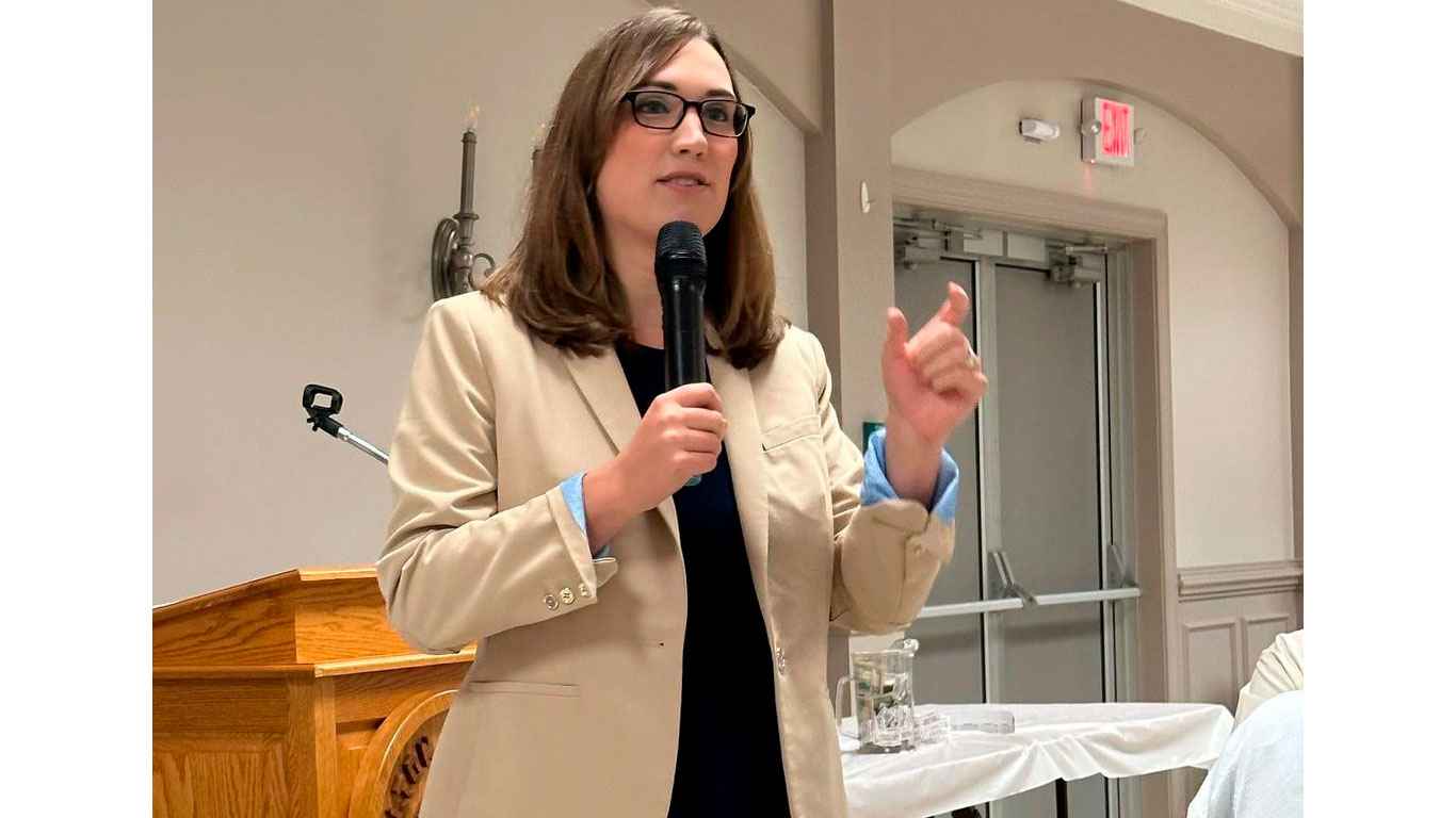 Sarah McBride, eleita em Delaware