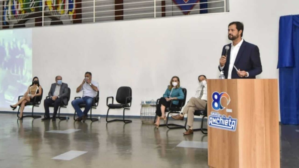 O prefeito Luiz Fernando abriu o evento de lançamento do programa da Sebrae e FGV