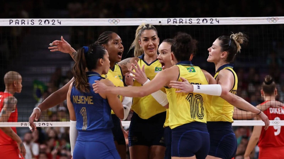 Seleção brasileira de vôlei de quadra feminino garante medalha de bronze nos Jogos Olímpicos Seleção brasileira de vôlei de quadra feminino garante medalha de bronze nos Jogos Olímpicos