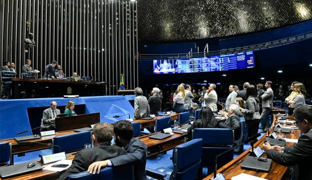 Senado derruba decreto do porte de armas de Jair Bolsonaro