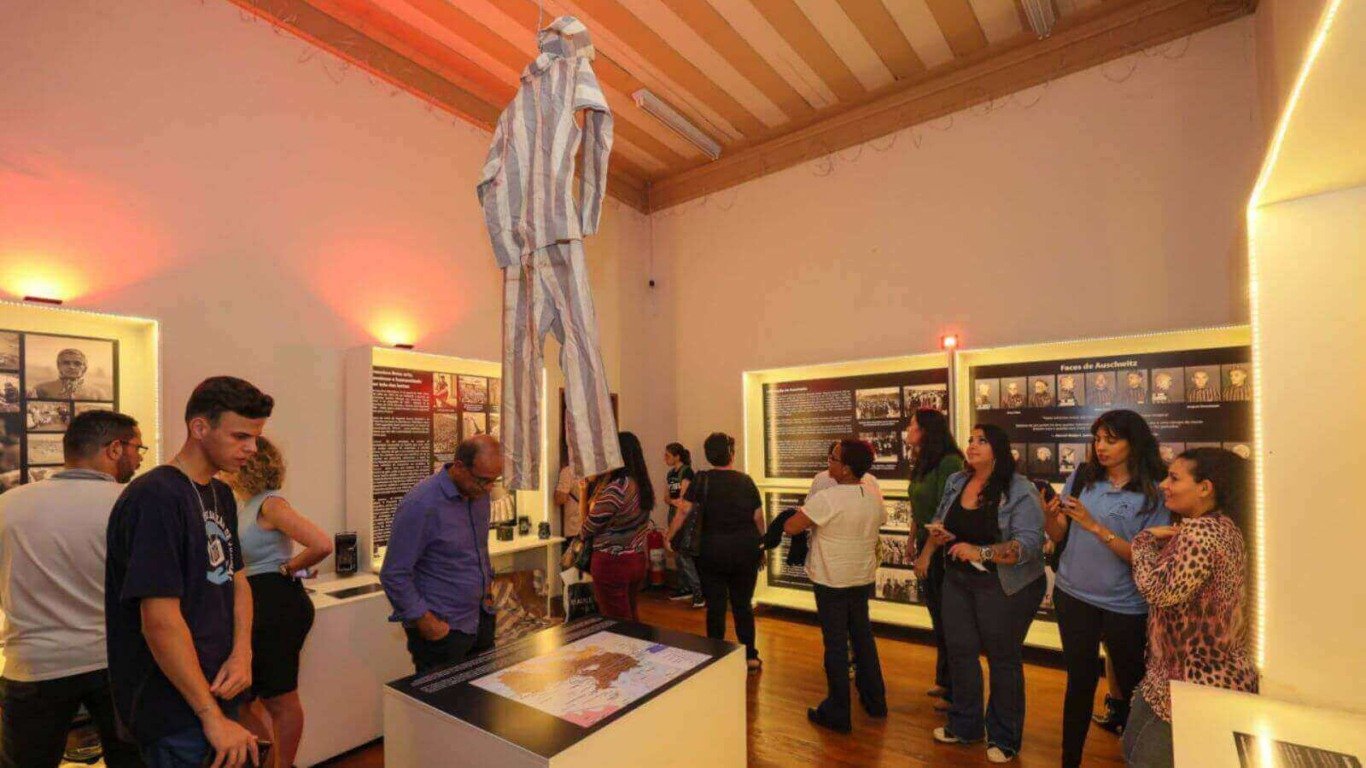 Sobreviventes participam de exposição sobre o Holocausto no Solar do Barão, em Jundiaí2