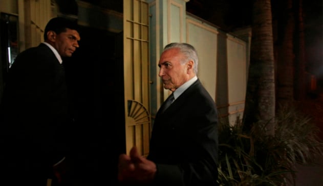 A força-tarefa sustenta que o ex-presidente chefia um grupo criminoso há 40 anos, que chegou a arrecadar propinas de desvios de R$ 1,8 bilhão