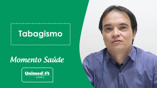 Thumb de vídeo da Unimed com médico em fundo verde