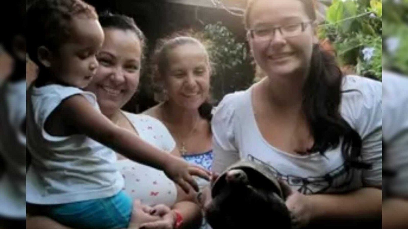 Família com tartaruga