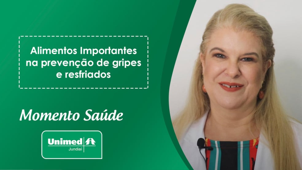 Thumb de vídeo da Unimed com médica em fundo verde