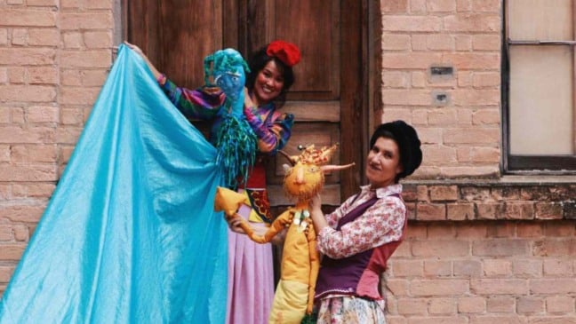 Duda Ohoe e Maria Clara Teixeira apresentam teatro de animação (Foto: Prefeitura de Jundiaí)