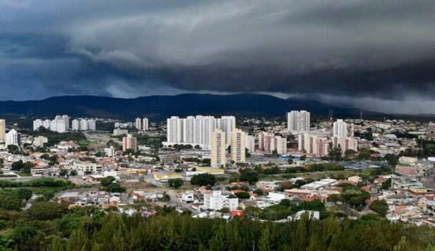 Tempo chuvoso em Jundiaí deve continuar até sexta-feira (7)