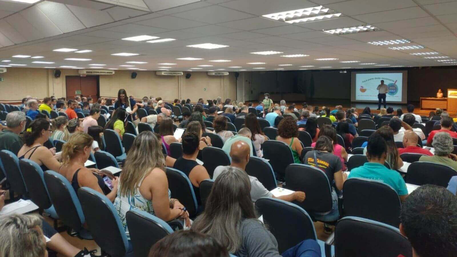 Transportadores Escolares de Jundiaí em capacitação