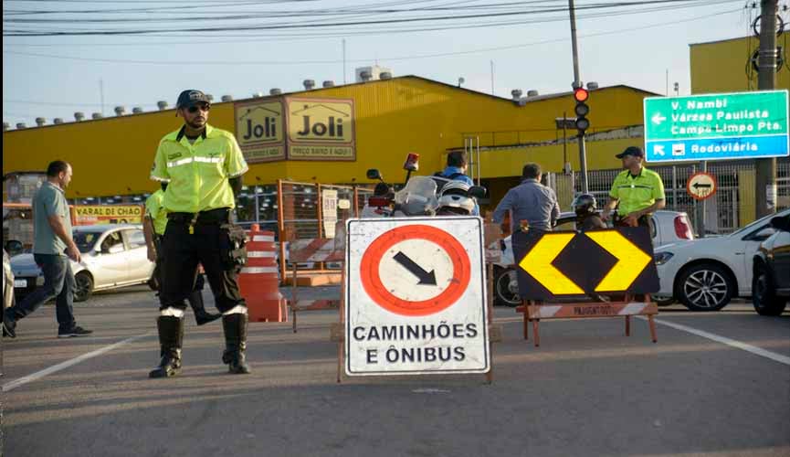 agentes de trânsito em interdição