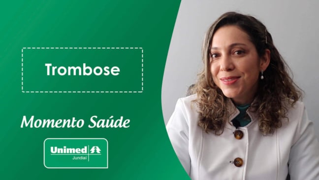Thumb de vídeo da Unimed com médica em fundo verde