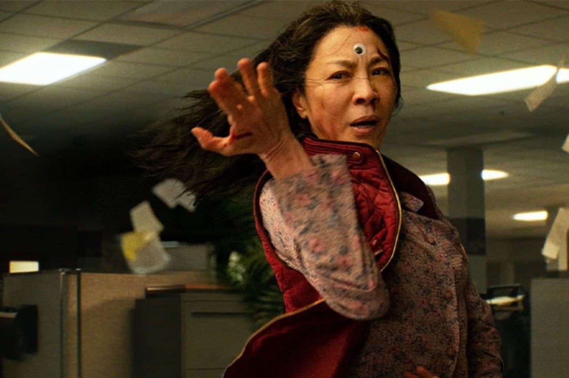 Filme - Tudo em Todo Lugar ao Mesmo Tempo (2022)