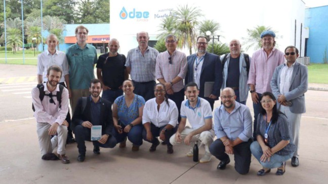 Universitários visitando a DAE Jundiaí