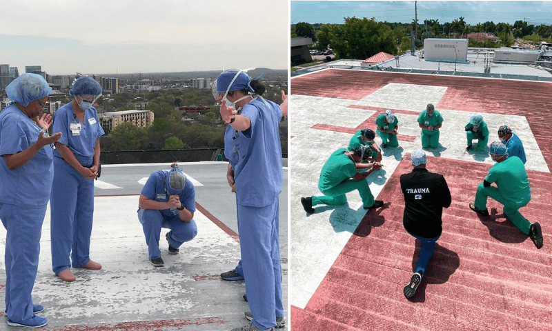 Médicos e enfermeiros com as mãos para os céus e ajoelhados em helipontos