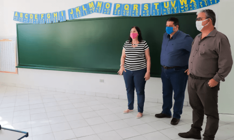 Prefeito visita unidade escolar de Itupeva