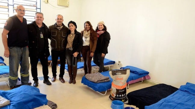 Várzea Paulista abre abrigo temporário contra frio para pessoas em situação de rua