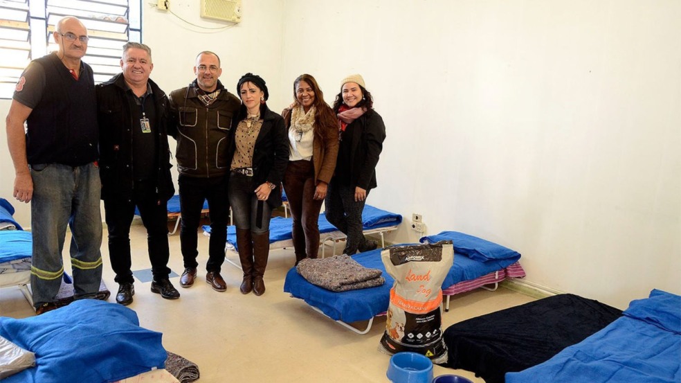 Várzea Paulista abre abrigo temporário contra frio para pessoas em situação de rua