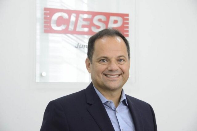 CIESP repudia manutenção de privilégios para produção de carros a combustão na PEC 45