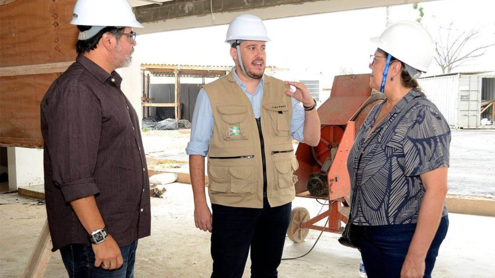 Várzea Paulista Prefeito em exercício, João Paulo faz visita técnica na obra do Novo Hospital e Materinidade