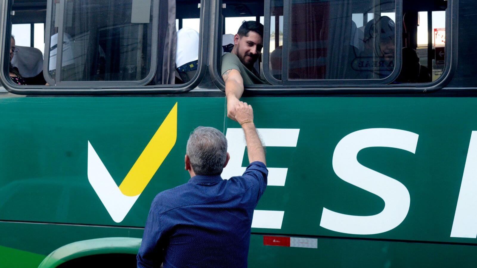 Moradores da região norte de Várzea Paulista recebem Prefeito Rodolfo Braga