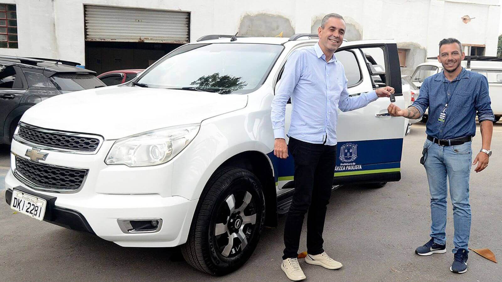 Várzea Paulista reforma caminhonete para fortalecer fiscalizações ambientais