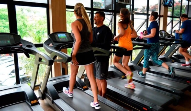 Veja como emagrecer fazendo treinos na esteira