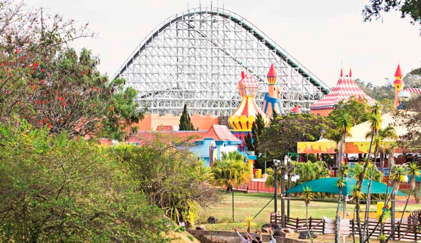 Visitante quebra duas costelas na montanha-russa do Hopi Hari