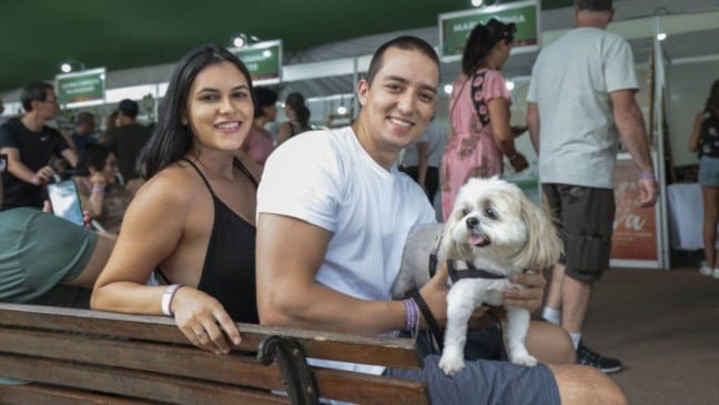 Animais com as famílias na Festa da Uva de Jundiaí