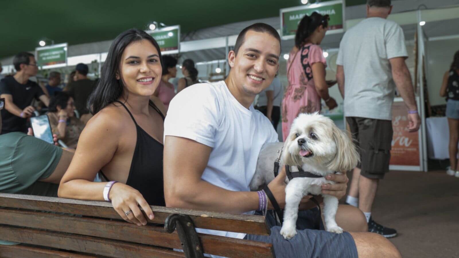 Animais com as famílias na Festa da Uva de Jundiaí