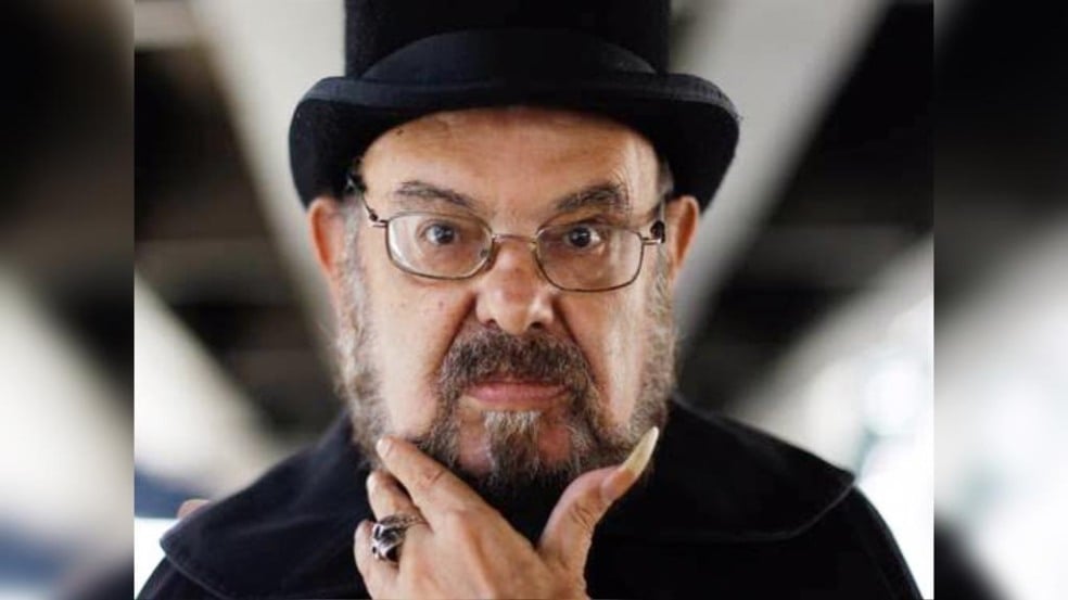 imagem de homem com chapéu