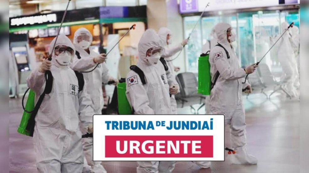 Grupo desinfecta espaço público