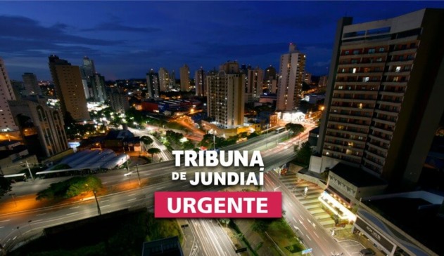 Vista aérea noturna de Jundiaí