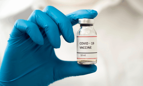 Vacina para Covid-19 em frasco de vidro