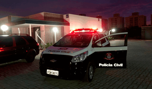 Viatura da Polícia Civil