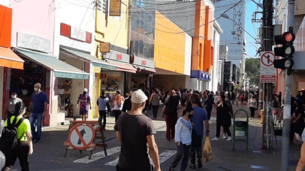 Ruas do Centro após liberação do comércio em Jundiaí